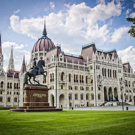Heart Of The City, Entire Very Big Apartment Budapest Esterno foto