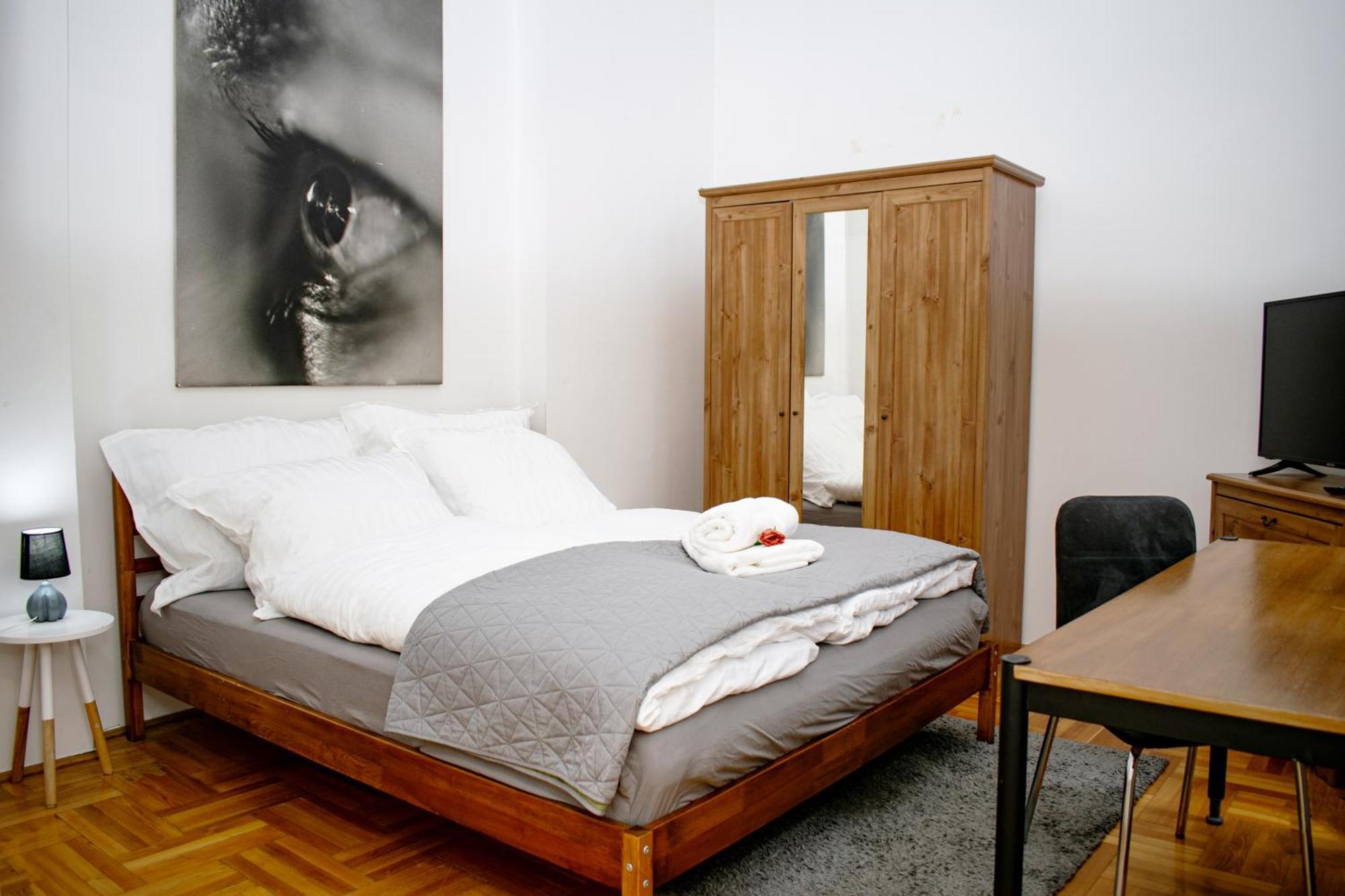 Heart Of The City, Entire Very Big Apartment Budapest Esterno foto
