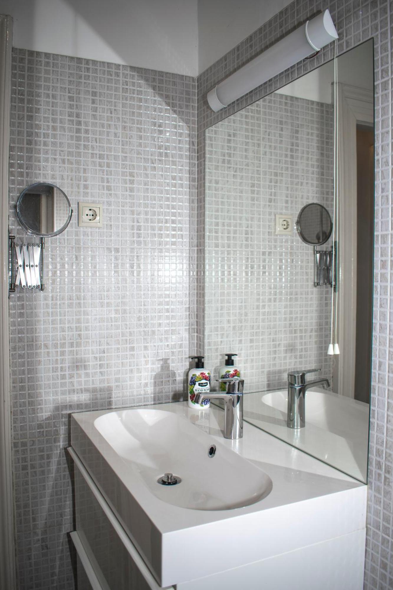 Heart Of The City, Entire Very Big Apartment Budapest Esterno foto