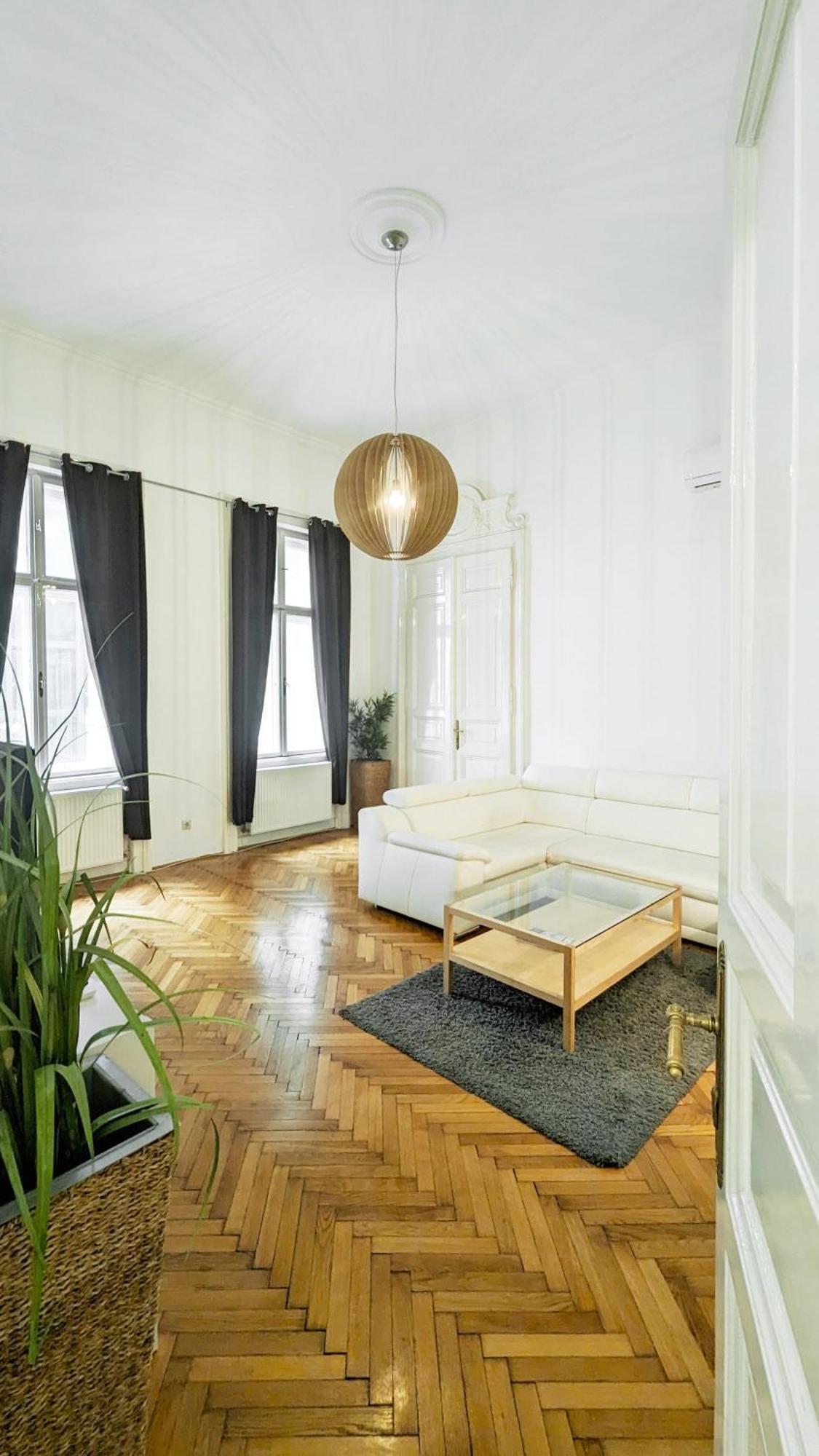 Heart Of The City, Entire Very Big Apartment Budapest Esterno foto