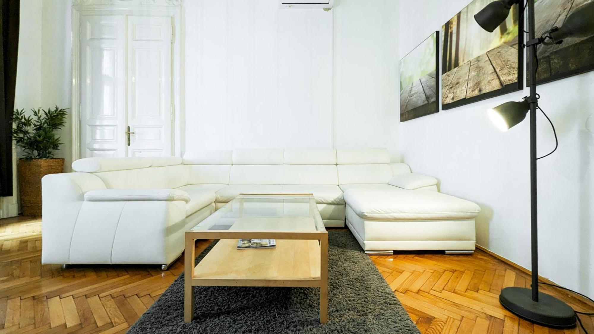 Heart Of The City, Entire Very Big Apartment Budapest Esterno foto