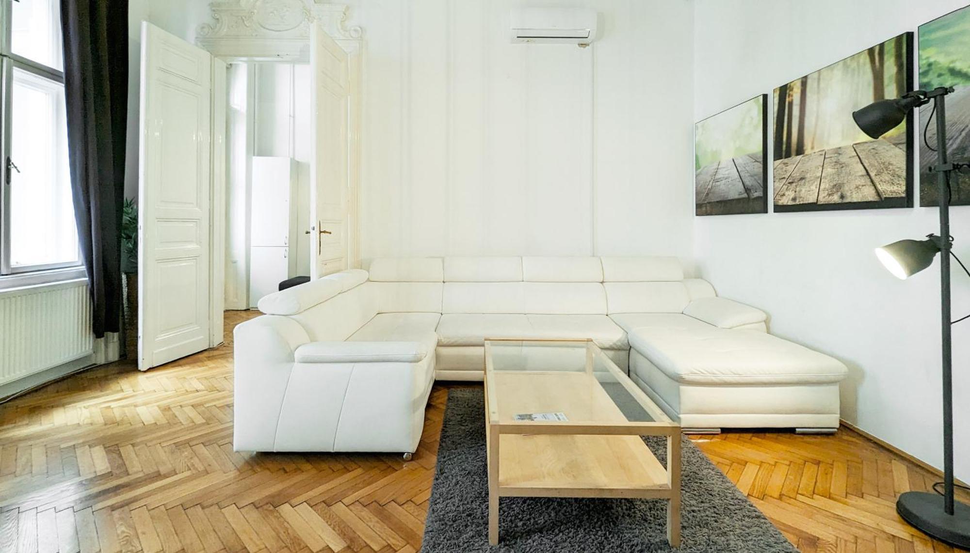 Heart Of The City, Entire Very Big Apartment Budapest Esterno foto