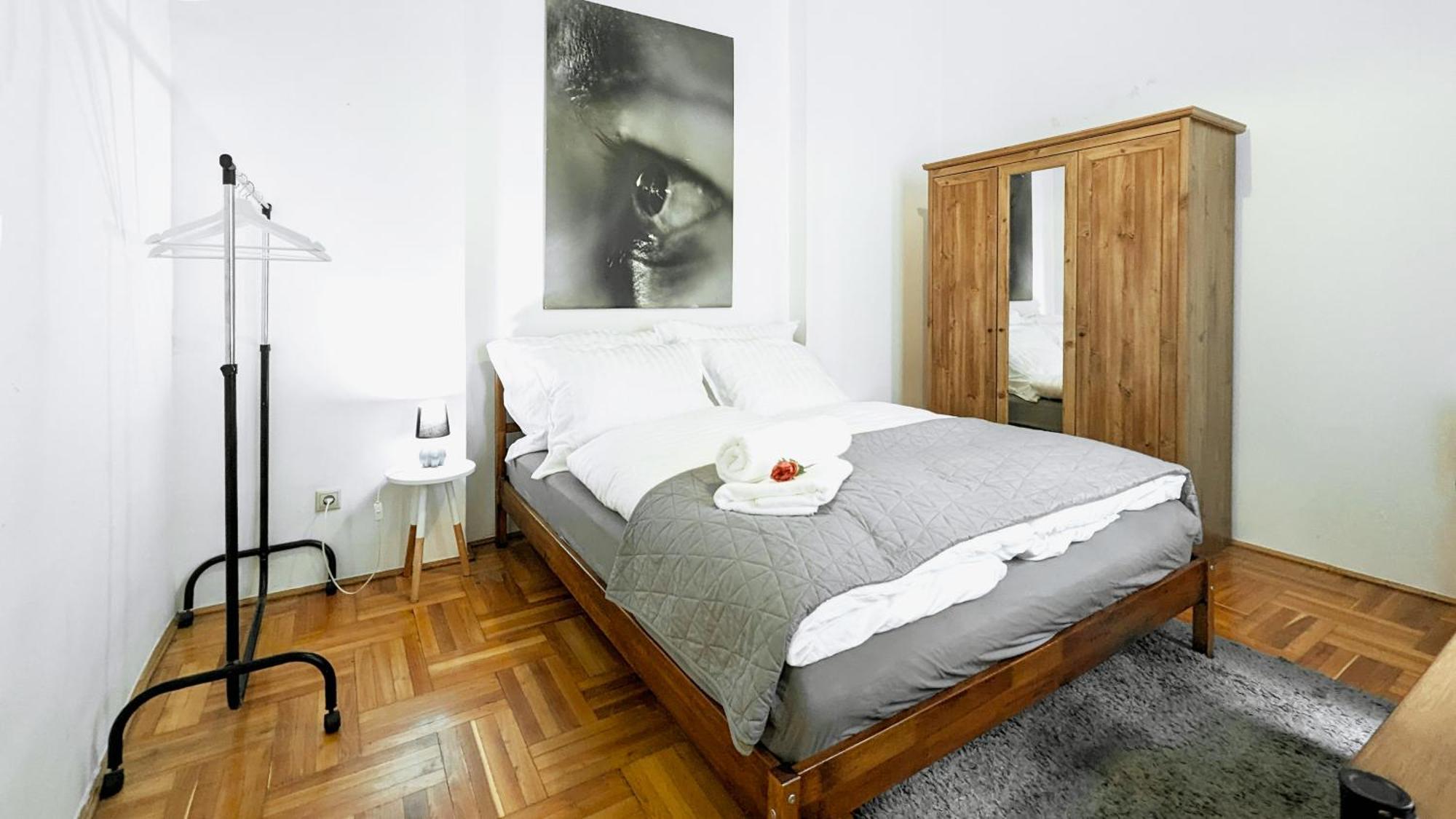 Heart Of The City, Entire Very Big Apartment Budapest Esterno foto