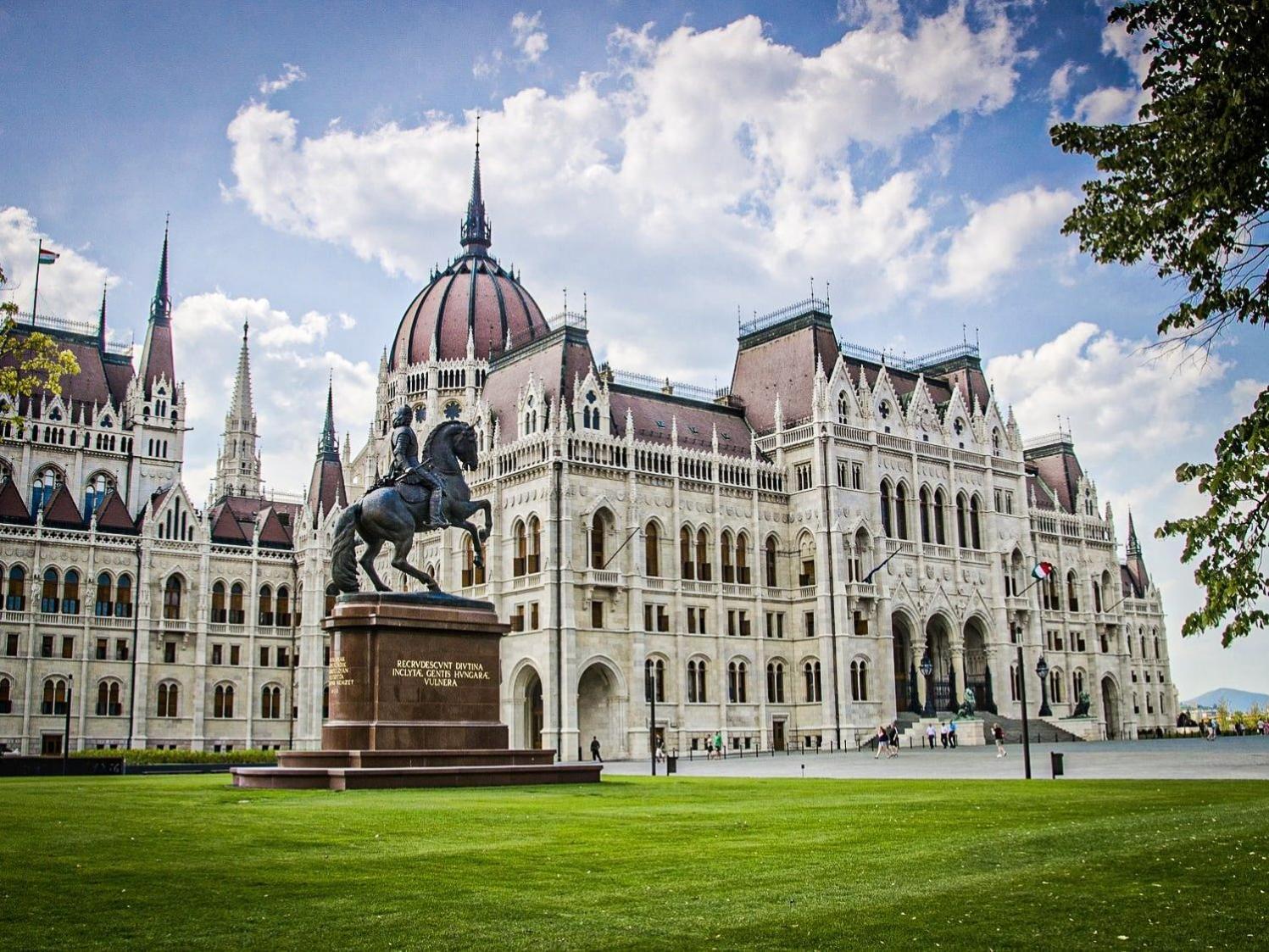Heart Of The City, Entire Very Big Apartment Budapest Esterno foto