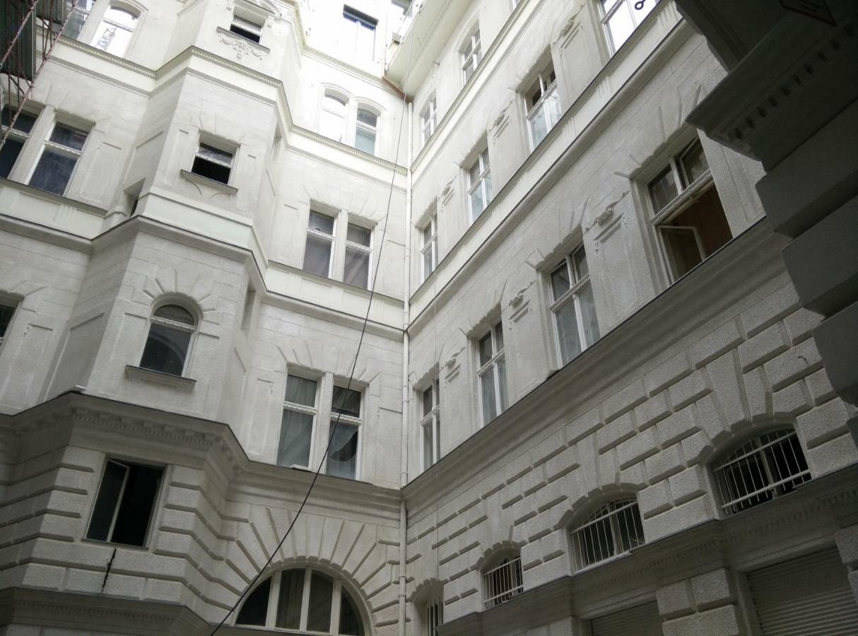 Heart Of The City, Entire Very Big Apartment Budapest Esterno foto